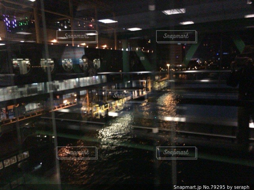 No.79295 夜空と夜景