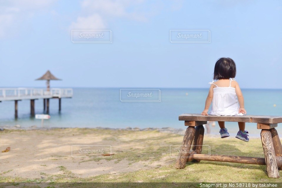 海で黄昏の写真・画像素材
