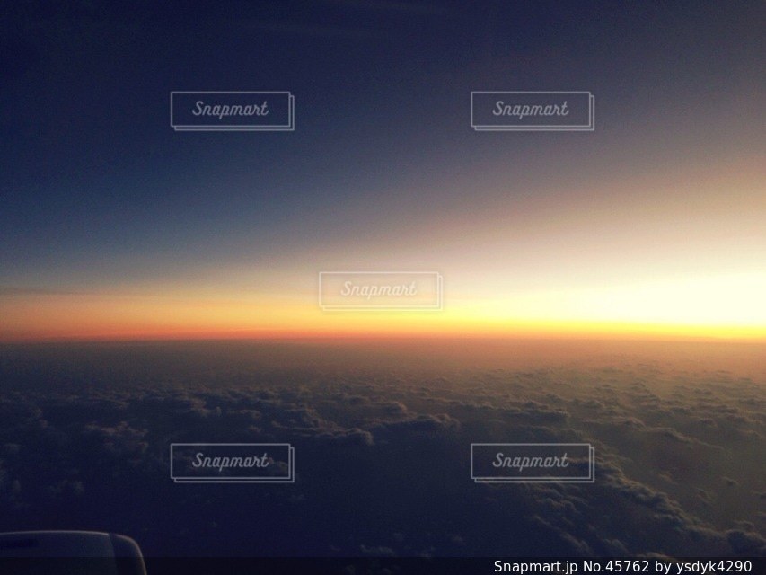 夕焼けの写真・画像素材